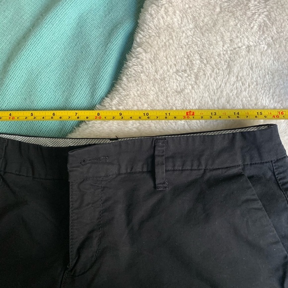 Like new Old Navy shorts - Picture 7 of 7